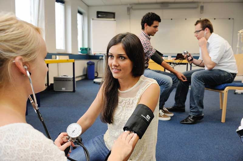 Erste-Hilfe Kurs München für gemeinnützige Organisationen: Freiwilligenvorbereitung