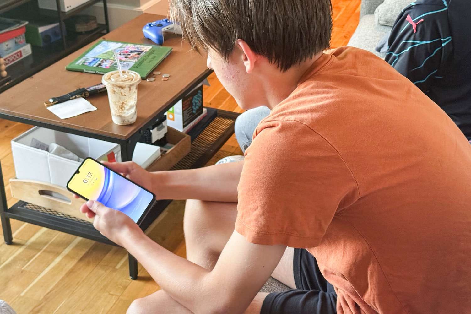 Alltagstauglich: FreeLock Handytaschen für den sicheren täglichen Schuleinsatz