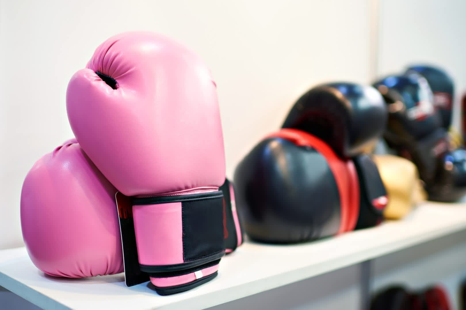 Muay Thai Zubehör für jeden Bedarf: Besuche PittsWear für erstklassige Ausrüstung und Bekleidung!