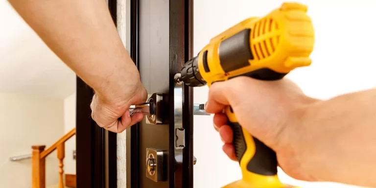 Locksmith-in-Mission-1